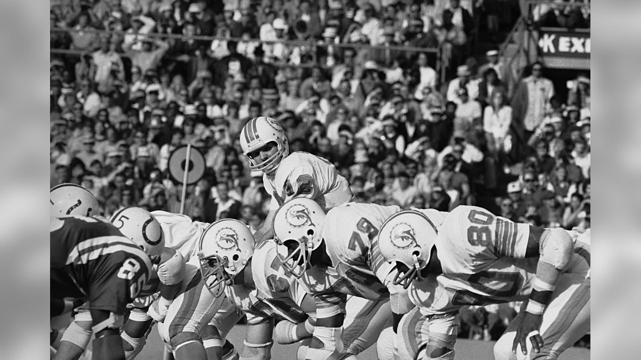 The undefeated Miami Dolphins of 1972 enjoy their belated salute at White  House