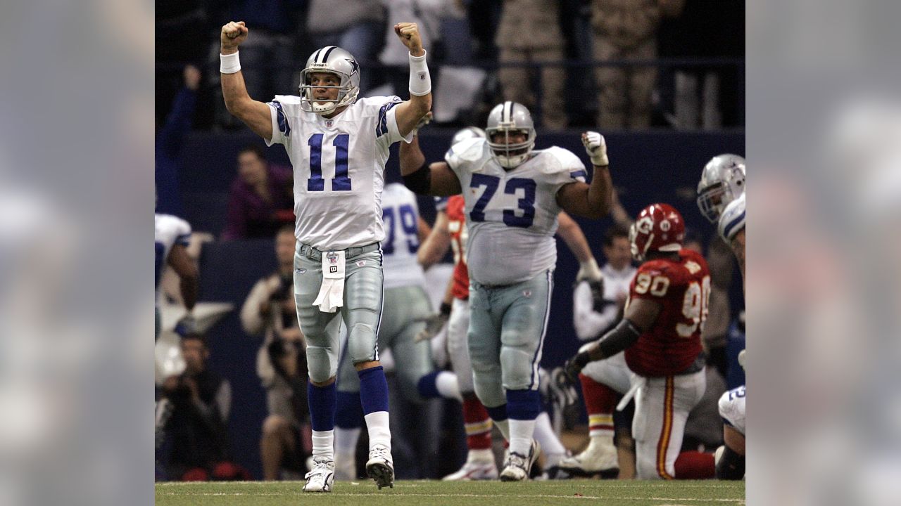 Dallas Cowboys defensive end Ebenezer Ekuban (96) sits on the bench late in  the fourth quarter