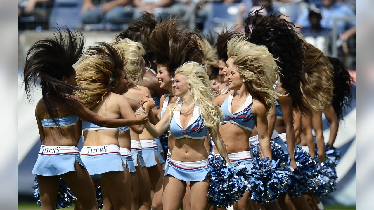 Carolina TopCats Photos from Week 11 – Ultimate Cheerleaders