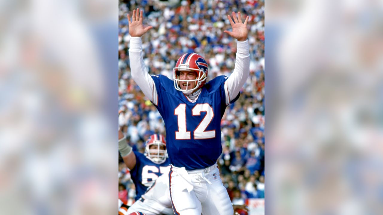 Jim Kelly: Pics Of The Former NFL Quarterback & Hall Of Famer – Hollywood  Life