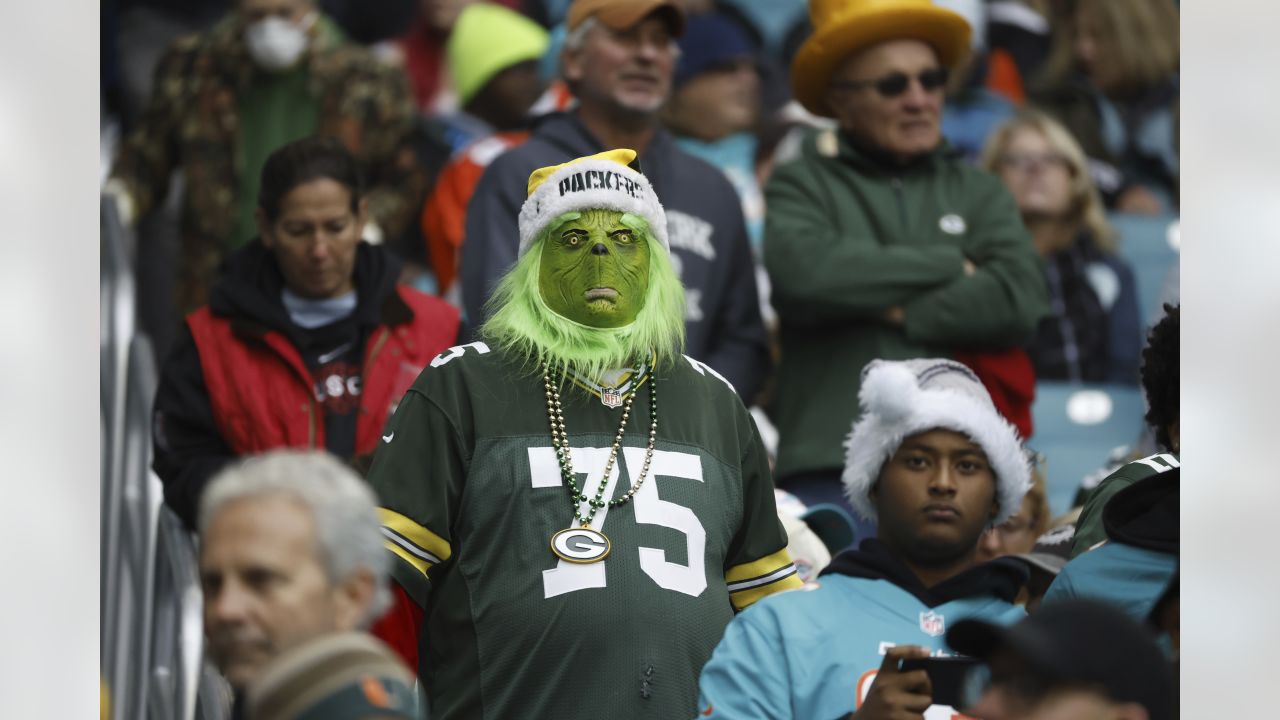 2022 NFL Season: Players and Fans Celebrate the Holidays