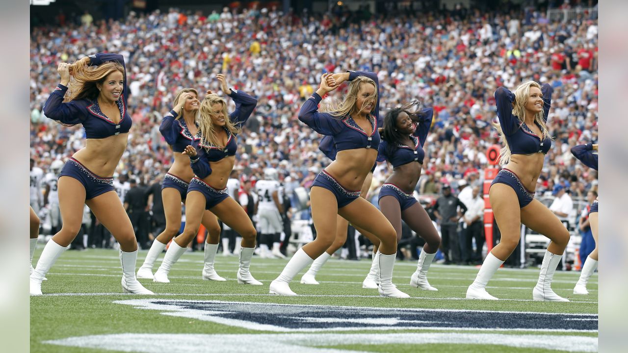 2014 New England Patriots Cheerleaders – Ultimate Cheerleaders