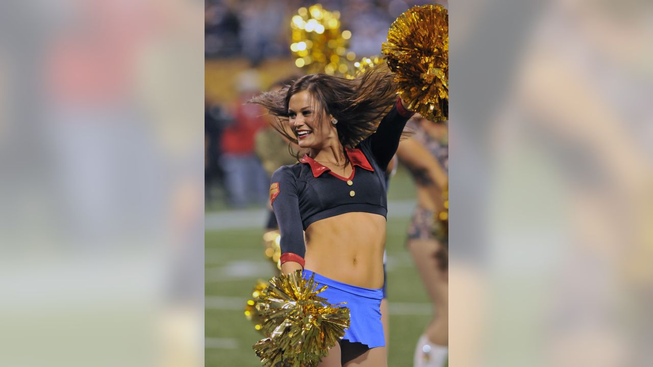 2010 NFL Cheerleaders: Week 11