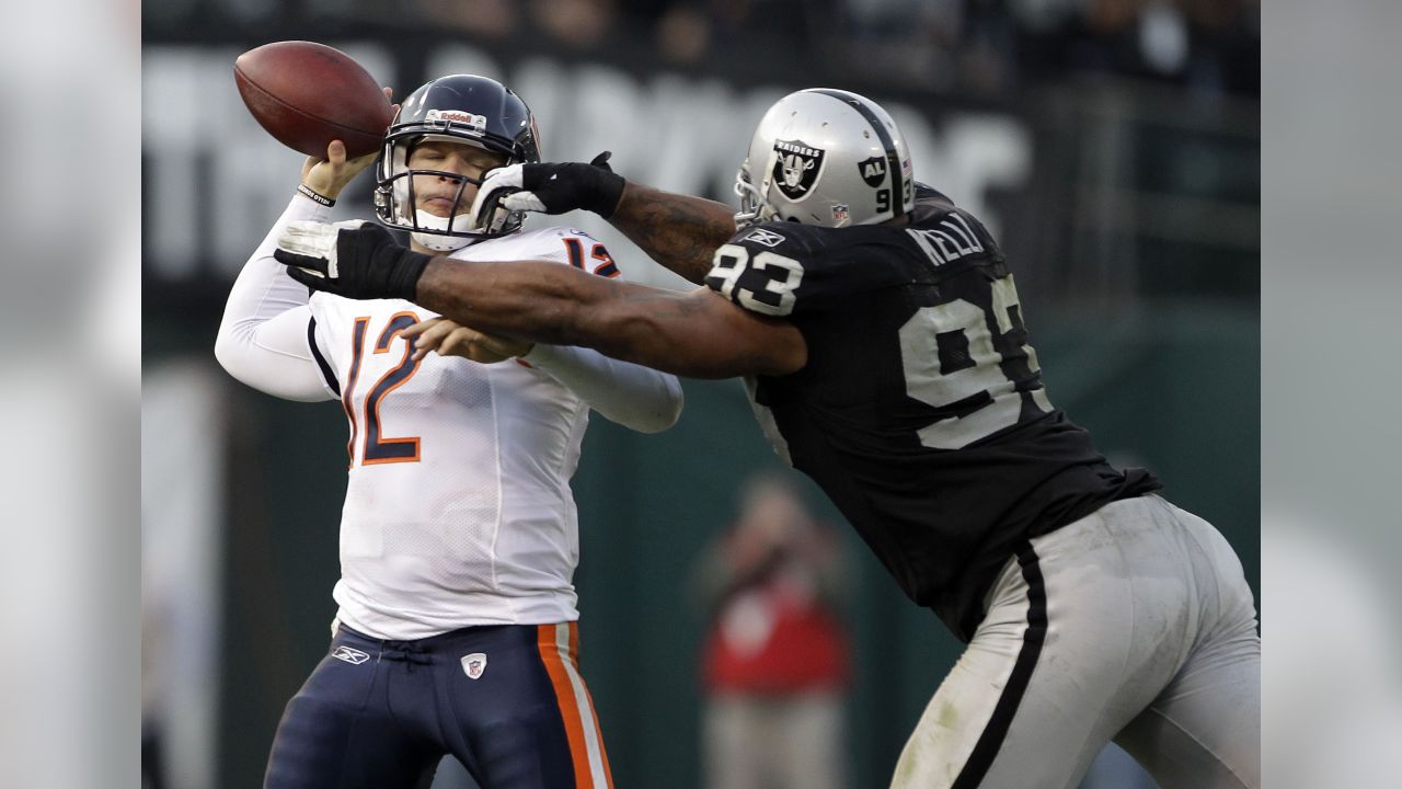 Caleb Hanie throws 3 interceptions, Bears fall to Raiders