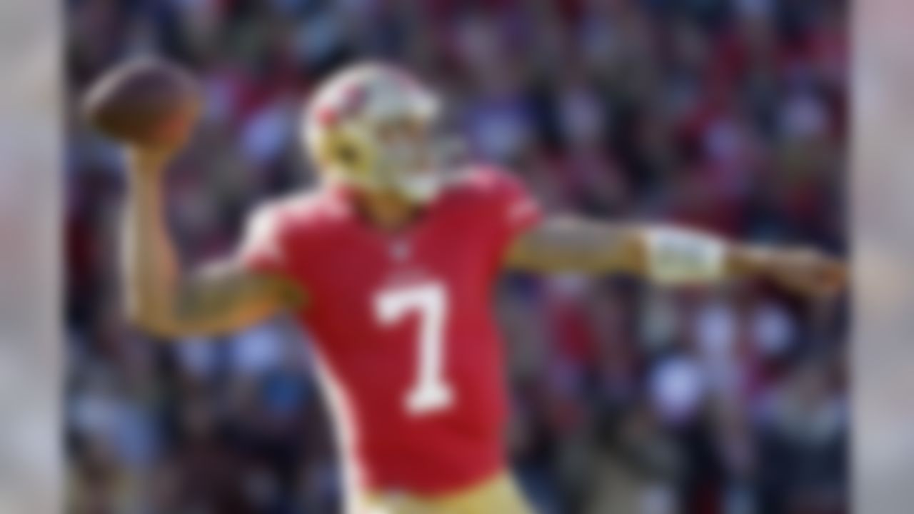 San Francisco 49ers quarterback Colin Kaepernick (7) passes against the Arizona Cardinals during the first quarter of an NFL football game in San Francisco, Sunday, Dec. 30, 2012. (AP Photo/Tony Avelar)