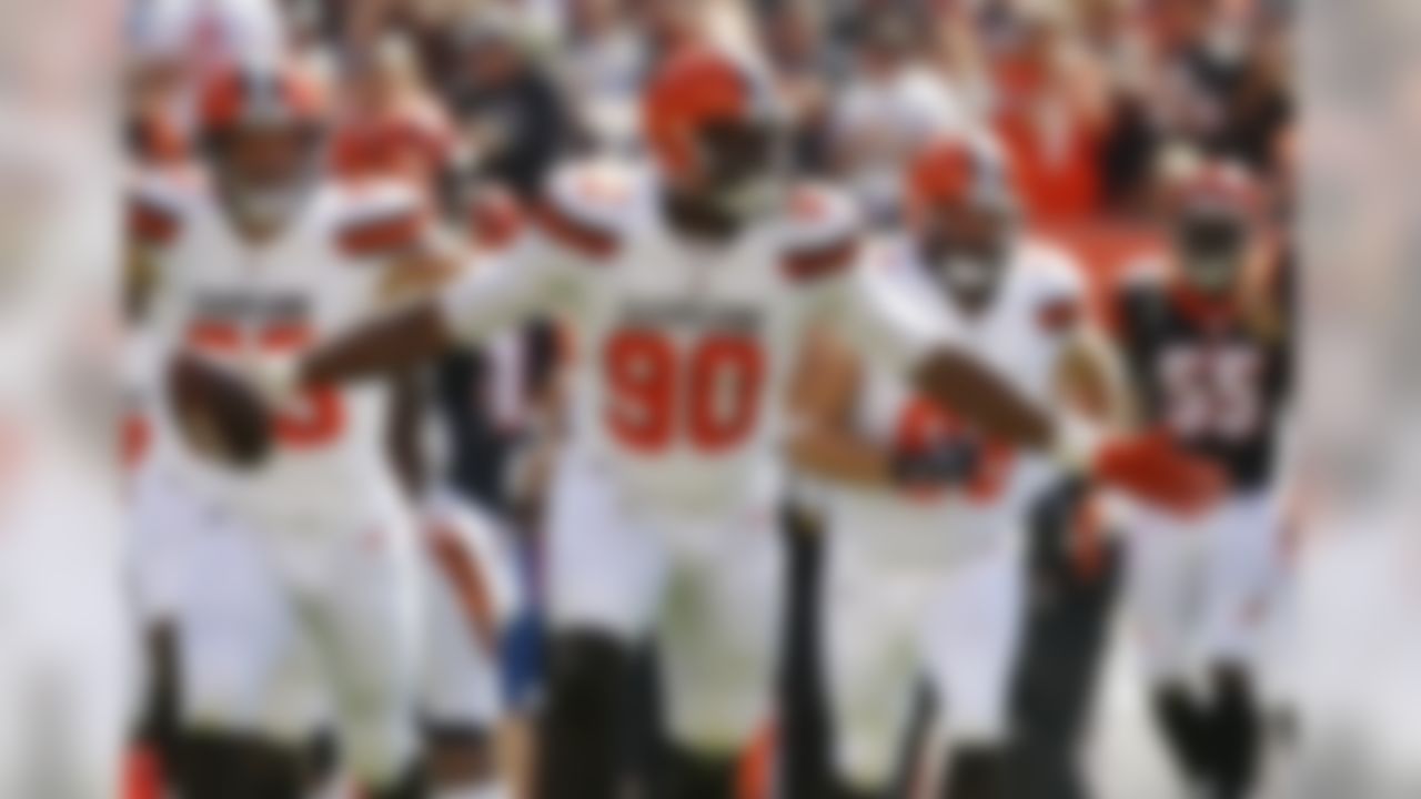 Cleveland Browns defensive end Emmanuel Ogbah celebrates a fumble recovery against the Cincinnati Bengals in the first half of an NFL football game, Sunday, Oct. 1, 2017, in Cleveland. (AP Photo/Ron Schwane)