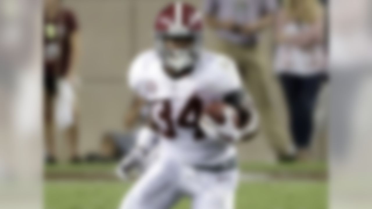 2017 stats: 59 carries for 500 yards (8.5 average), 7 TDs; 5 catches for 38 yards (7.6 average).
Despite leading the eventual national runner-up in rushing in 2016 (1,037 yards), Harris was not selected to the coaches' All-SEC team after the season. He's not as big as teammate Bo Scarbrough, whose talent and size brought comparisons to Heisman winner Derrick Henry. Tide RB Josh Jacobs has also impressed at times. But Harris just goes about his business, whether it's breaking big runs, catching the ball out of the backfield, returning kicks or pass protecting. He's an all-around talent who isn't asked to carry a heavy workload because of 'Bama's depth at the position.