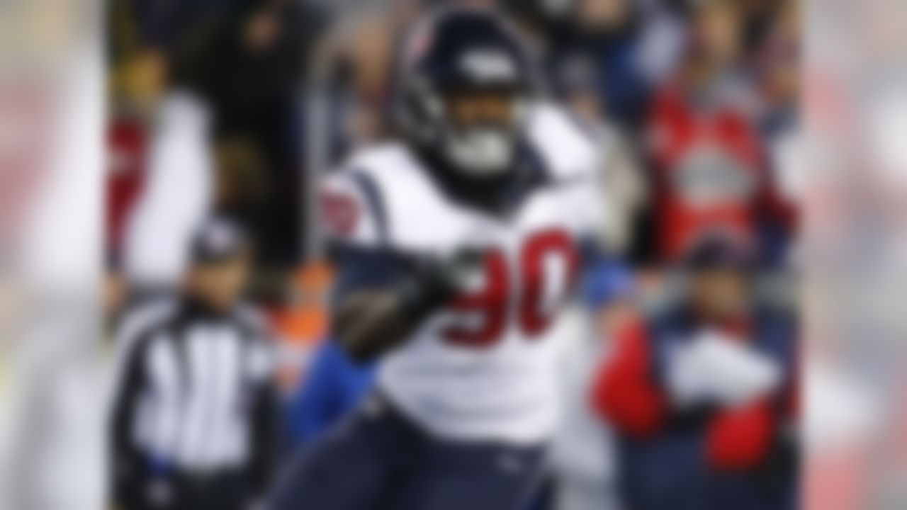 Clowney started as an OLB, got moved to DE, then late last year was a classic hybrid. Even head coach Bill O'Brien acknowledges the Texans play him everywhere. So I don't know where the heck to put him on this team. Either way, we finally saw why he was the first overall pick in the 2014 draft. Despite being in a defense sans J.J. Watt and often drawing the most attention, Clowney was disruptive. Sure, he secured six sacks, but he was quietly an excellent player against the run. In fact, he tallied a respectable 52 tackles in just 14 games. Against the Raiders in the playoffs, he played like how a Megadeth album sounds ... on the line, standing up, in pursuit. Awesome.