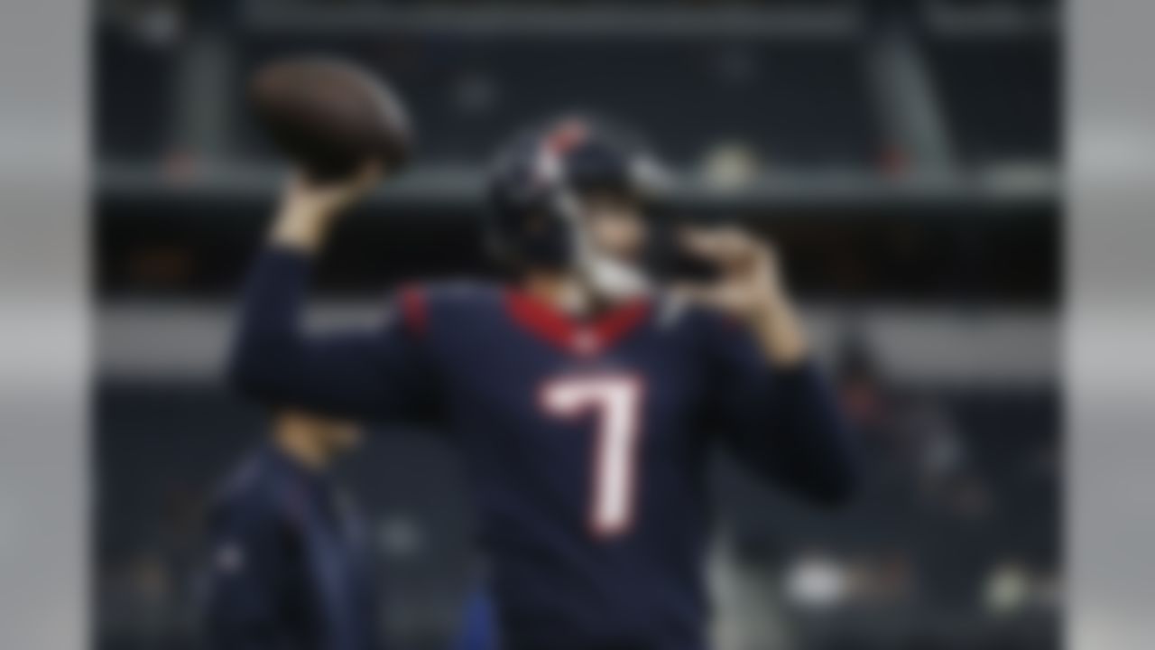 Houston Texans quarterback Brian Hoyer (7) warms up before a preseason NFL football game against the Dallas Cowboys, Thursday, Sept. 3, 2015, in Arlington, Texas. (AP Photo/Brandon Wade)