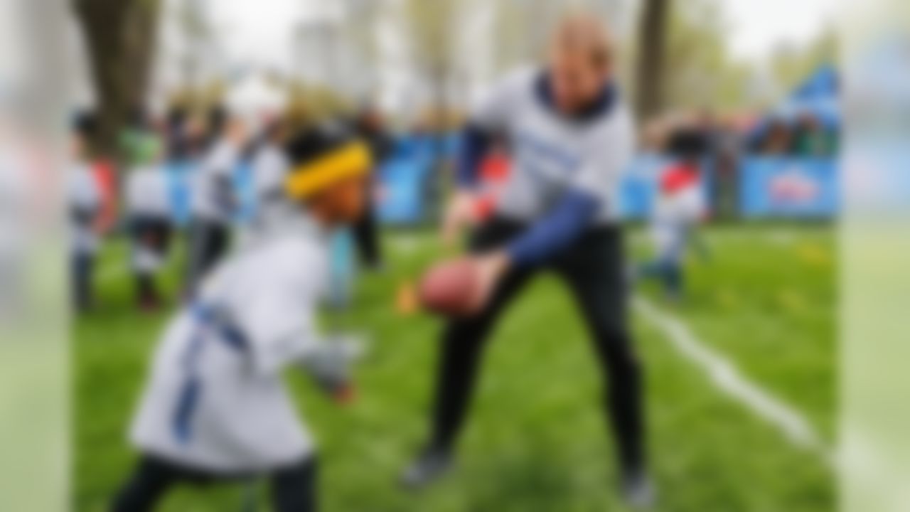North Dakota State quarterback Carson Wentz participates in a Play 60 event at Grant Park on Wednesday, April 27, 2016 in Chicago. (Ben Liebenberg/NFL)