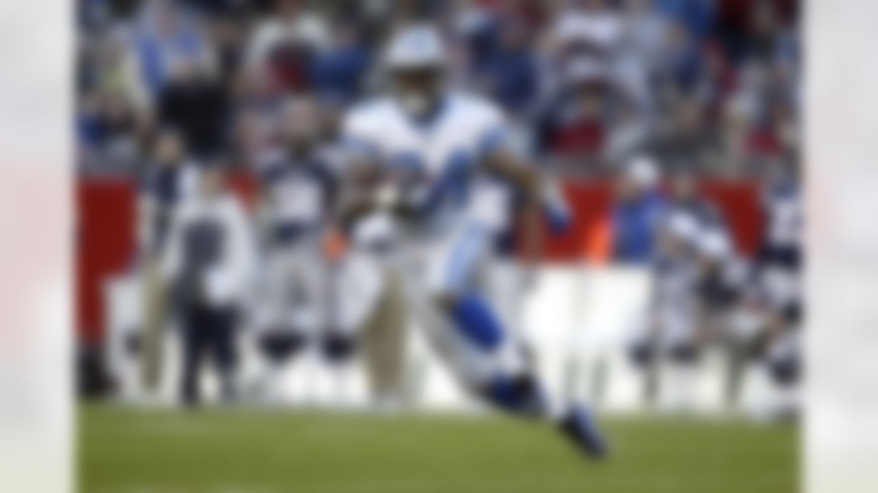 FOXBOROUGH, MA - DECEMBER 3: Running back Kevin Jones #34 of the Detroit Lions carries the ball against the New England Patriots on December 3, 2006 at Gillette Stadium in Foxboro, Massachusetts.The Patriots defeated the Lions 28-21. Photo by Getty Images.