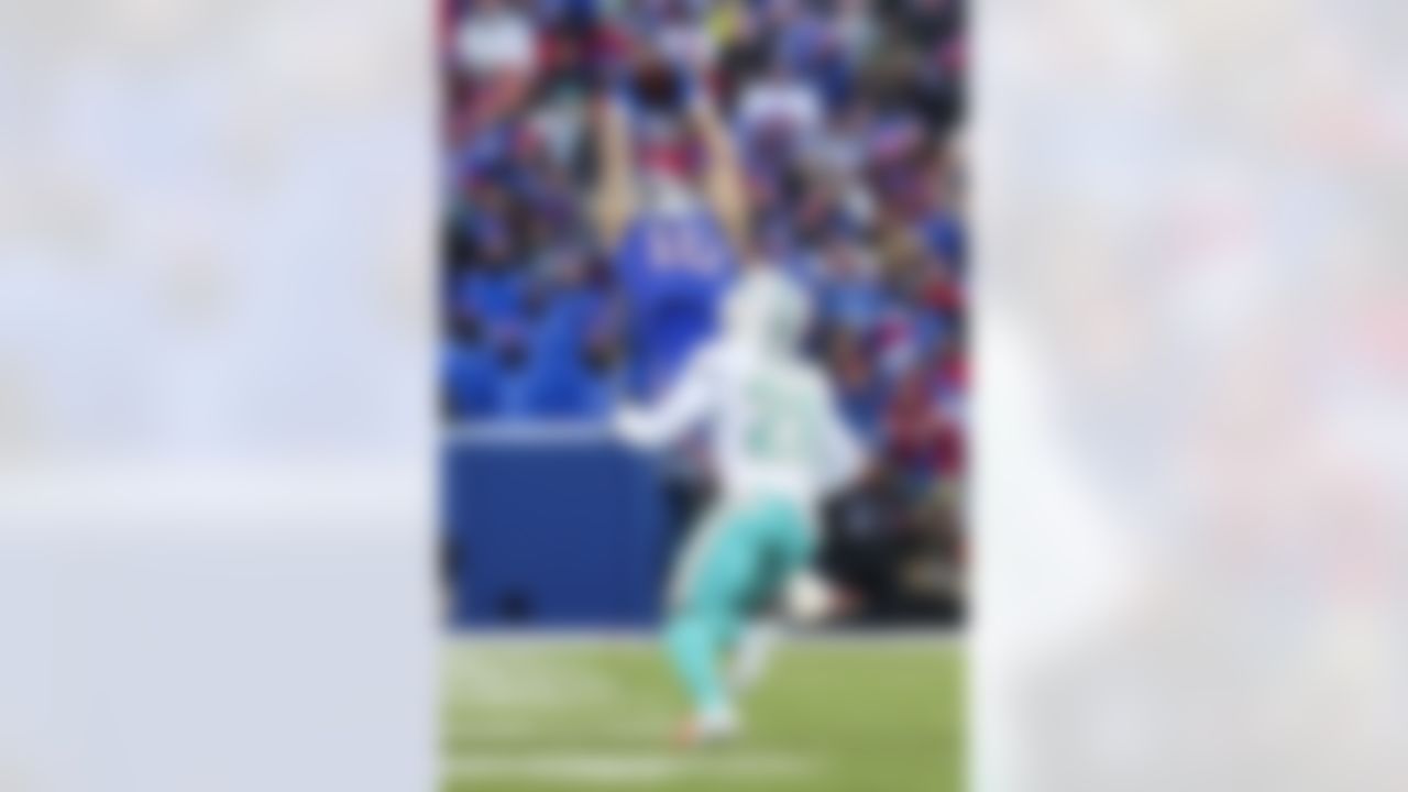 Buffalo Bills wide receiver Khalil Shakir (10) makes a catch during an NFL Super Wild Card Weekend playoff game against the Miami Dolphins on Sunday, January 15, 2023 in Orchard Park, New York.