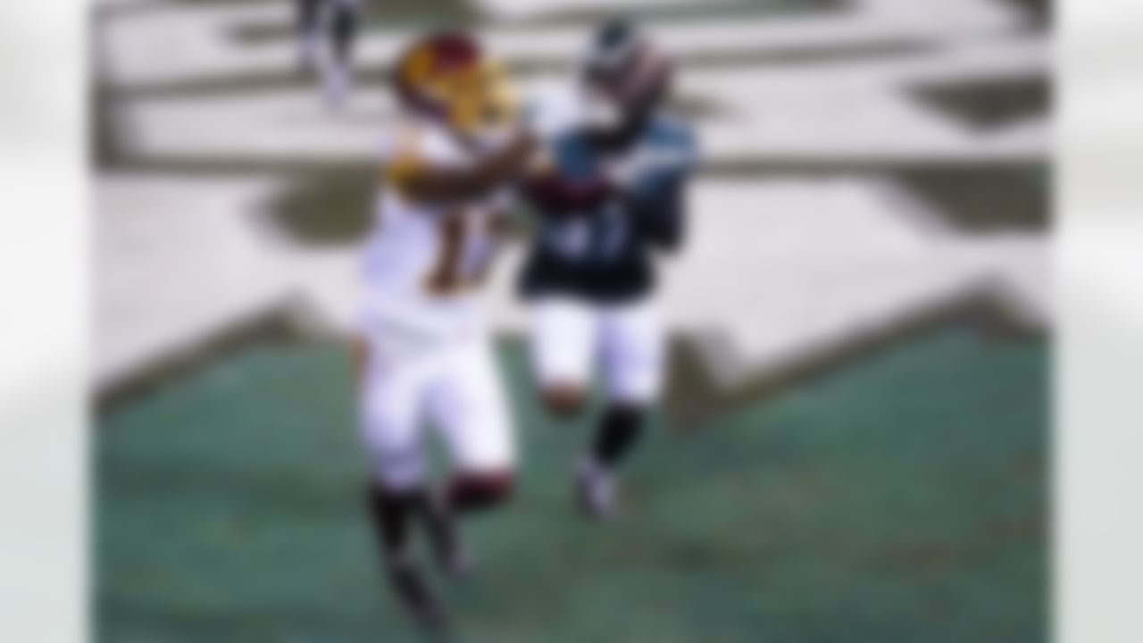 Washington Football Team's Terry McLaurin (17) catches a touchdown pass against Philadelphia Eagles' Grayland Arnold (37) during the first half of an NFL football game, Sunday, Jan. 3, 2021, in Philadelphia, Pennsylvania.