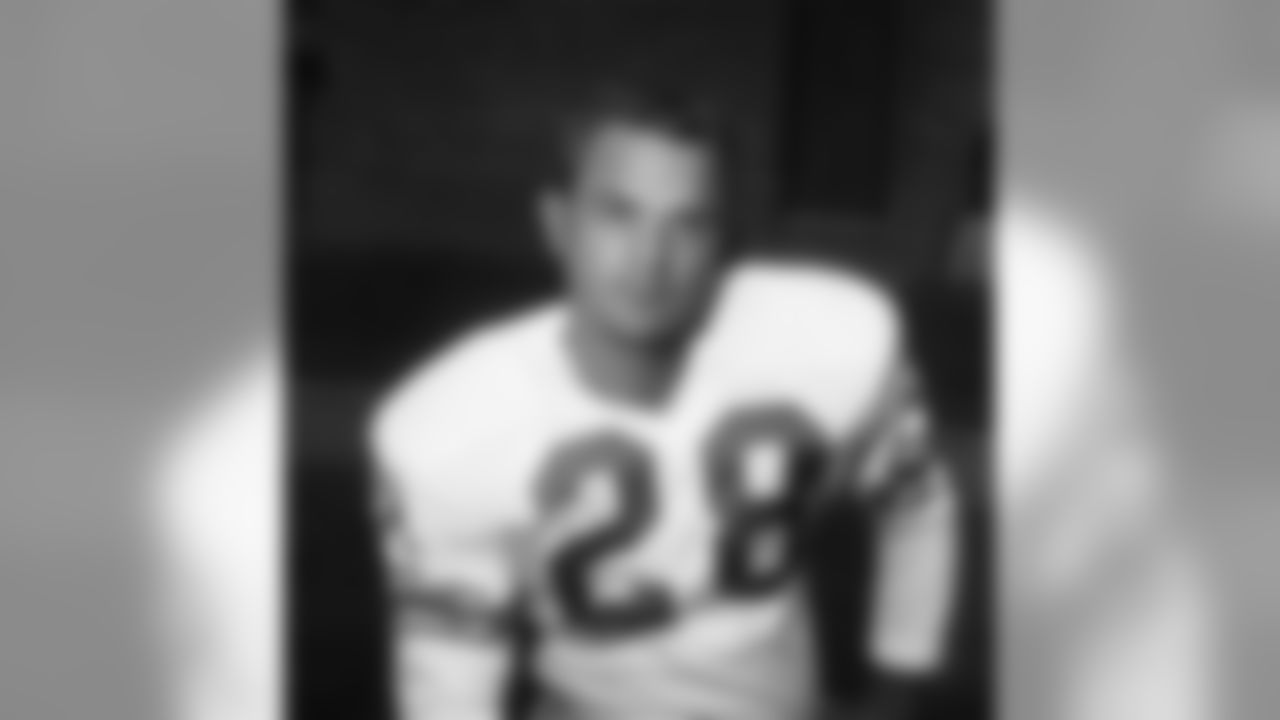 Yale Lary of Detroit Lions backfield on July 27, 1961. (Associated Press)