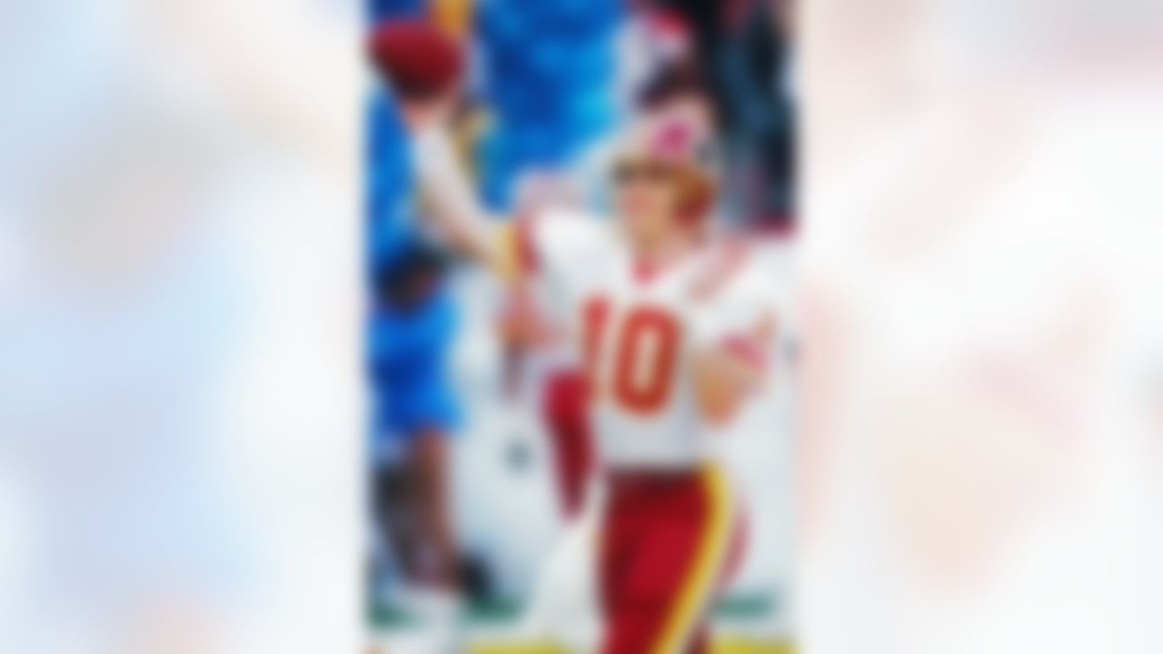 Washington Redskins quarterback Jay Schroeder (10) warms up on the sidelines during Super Bowl XXII between the Washington Redskins and the Denver Broncos on January 31, 1988 in San Diego, CA. (AP Photo/Paul Spinelli)