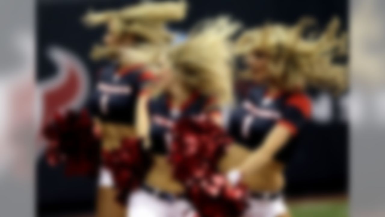 2011 NFL Cheerleaders: Best Of The Preseason