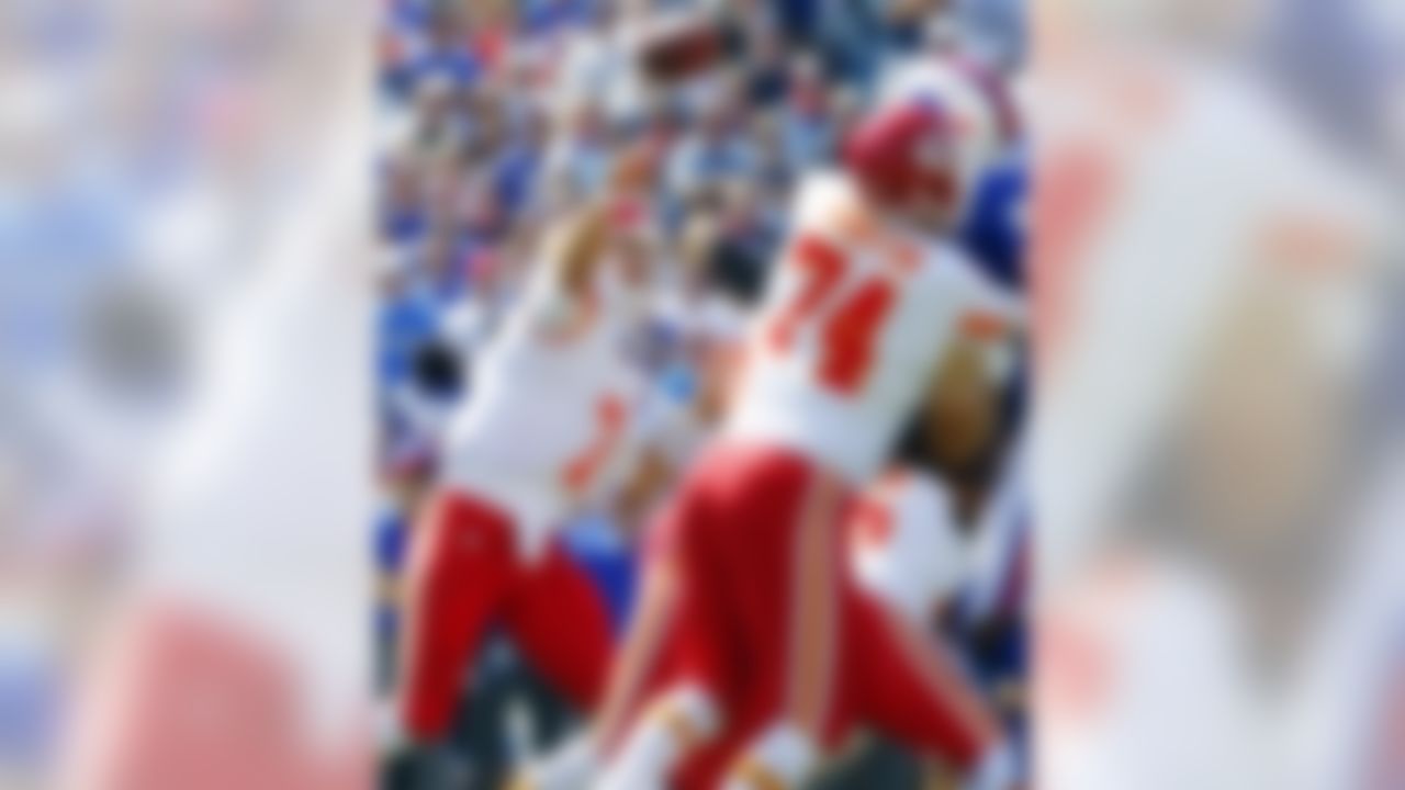 Kansas City Chiefs quarterback Matt Cassel throws during the first quarter of an NFL football game against the Buffalo Bills in Orchard Park, N.Y., Sunday, Sept. 16, 2012. (AP Photo/Bill Wippert)