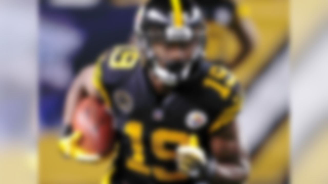 Reports are that Antonio Brown's calf injury will force him to miss the rest of the regular season. That puts JuJu Smith-Schuster and Martavis Bryant into the spotlight as top wide receiver plays next week when the Steelers travel to face the Houston Texans. Entering Week 15, Brown owned 32 percent of the team's targets, which equates to about 12 per game. Both Smith-Schuster and Bryant are athletic playmakers, and the only thing holding them back in fantasy was a lack of opportunities. That changes now. If either is on your waiver-wire, be sure to make them a top add this week. (58.3 percent owned)