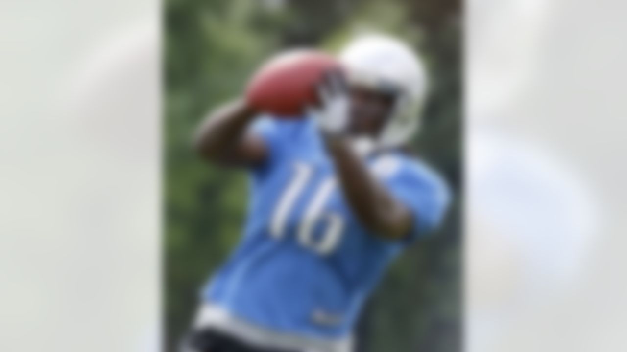 Detroit LIons receiver Contrevious Parks makes a catch during drills at the NFL football team's training camp facility in Allen Park, Mich., Sunday, Aug. 1, 2010. (AP Photo/Carlos Osorio)