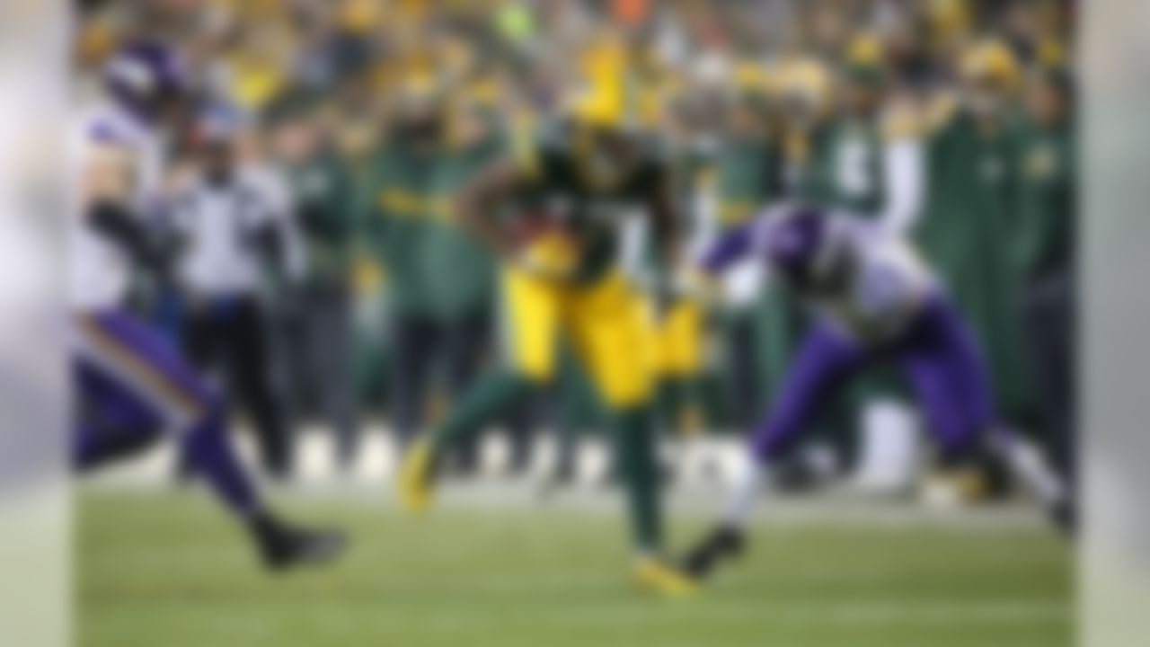 Green Bay Packers wide receiver Davante Adams (17) runs the ball during an NFL football game against the Minnesota Vikings on Sunday, Jan. 3, 2016 in Green Bay, Wisc. (Todd Rosenberg/NFL)