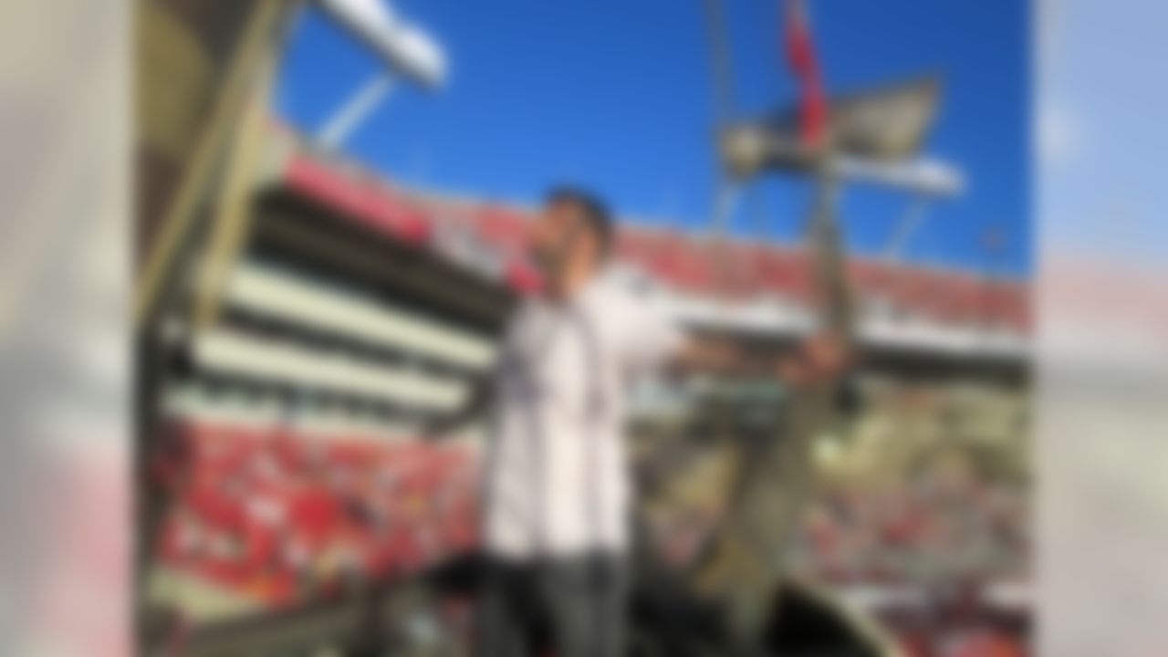 Dave Dameshek stops by Raymond James Stadium in Tampa, FL to help the pirate ship crew get ready for the game between the Redskins and the Buccaneers. (National Football League)
