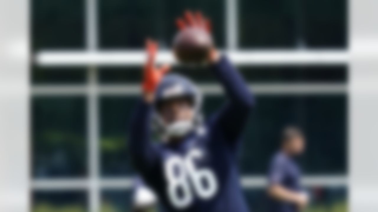 Chicago Bears wide receiver Khalil McClain catches a ball during NFL football OTA practice in Lake Forest, Ill., Wednesday, June 2, 2021.
