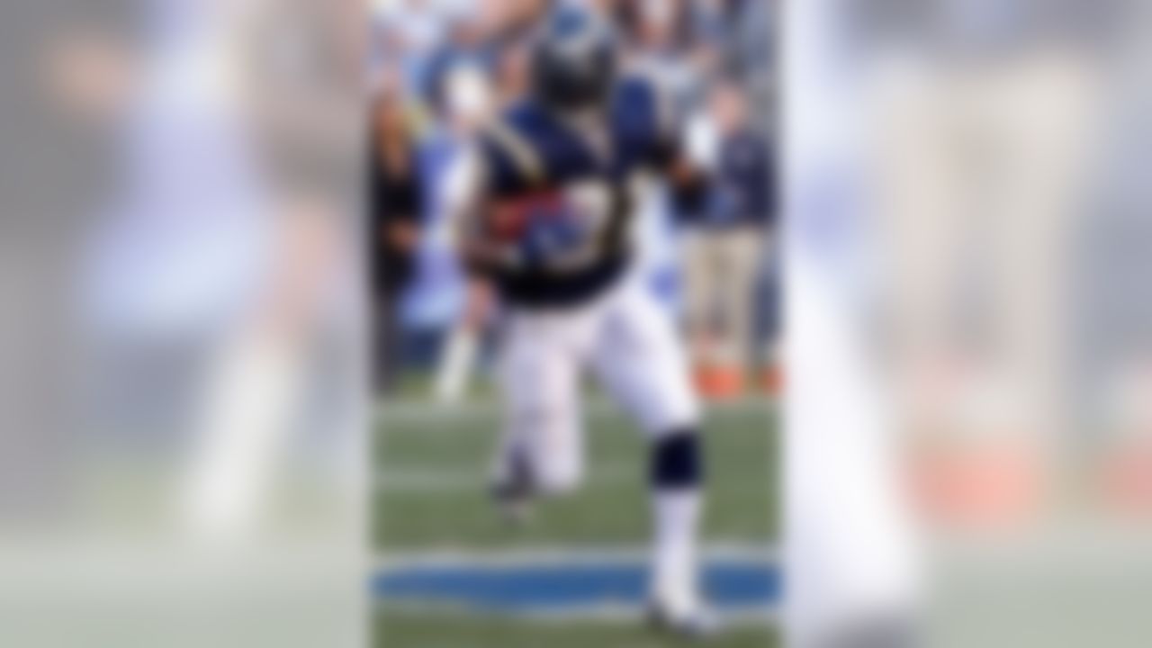 Arguably the most dominant running back in fantasy football since Marshall Faulk, Tomlinson was a staple at the top of drafts for several seasons during his time in San Diego. Among his enormous statistical seasons was 2006, when he totaled 56 receptions, 2,323 yards from scrimmage and set the NFL single-season record for total touchdowns with an incredible 31 scores.