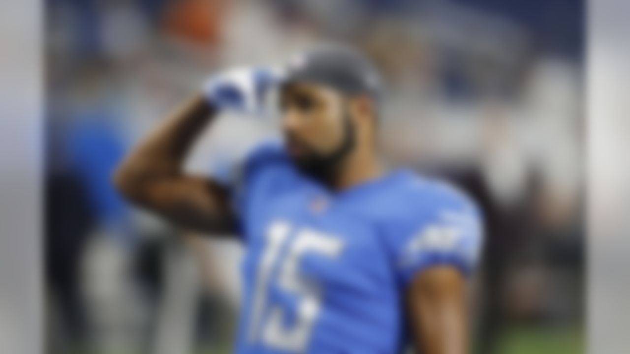 Detroit Lions wide receiver Golden Tate salutes fans during pregame of an NFL football preseason game against the Cleveland Browns, Thursday, Aug. 30, 2018, in Detroit. (AP Photo/Carlos Osorio)