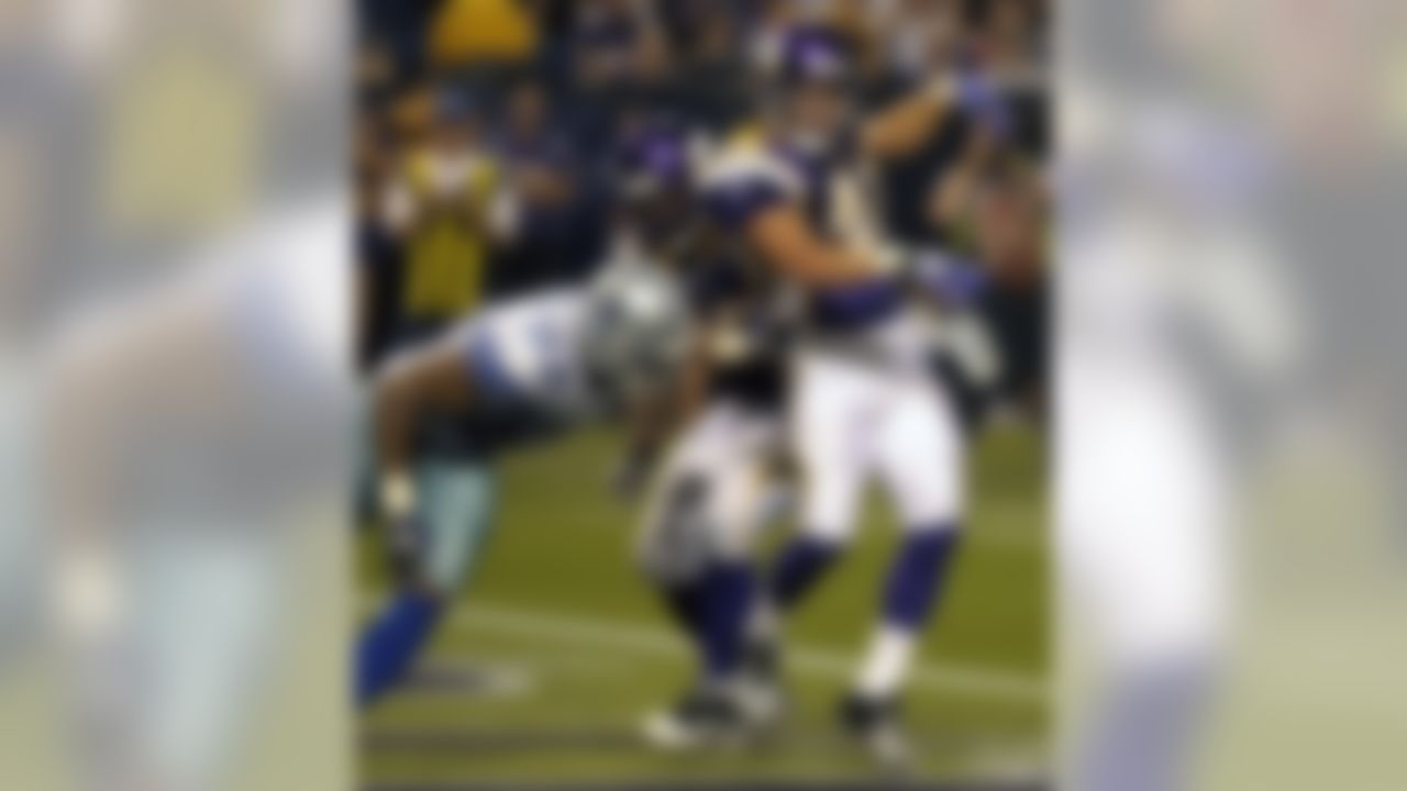 Dallas Cowboys John Phillips scores a touchdown against the