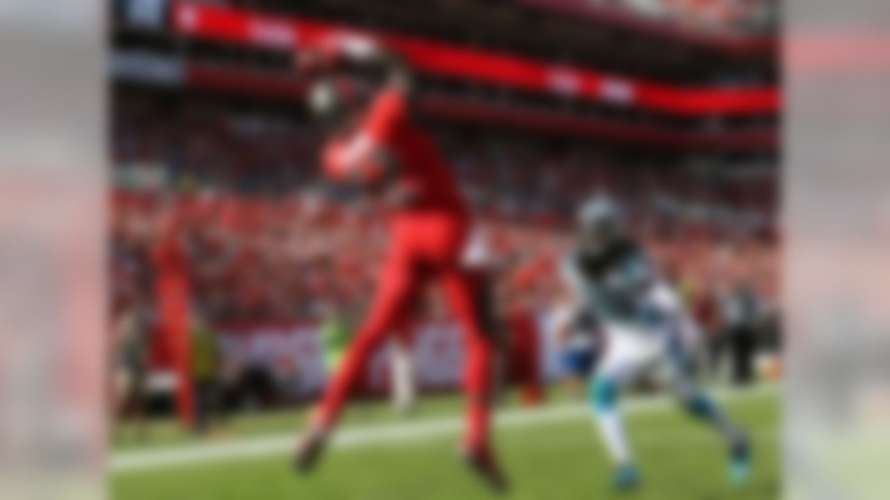 Obviously, Godwin should be on rosters in most competitive leagues -- but he still may be floating on the wire in shallow 10-team formats. Without DeSean Jackson (thumb) in Week 13, Godwin proceeded to rip the Panthers secondary for 5/101/1. Unsurprisingly, Godwin's 80 percent snap rate was a season-high. While Jackson was wearing a cast in practice all last week, Godwin will remain a high-end WR3 for as long as Jackson is out. Over the full season, Godwin is 23rd-of-93 in yards gained per route run per PFF.