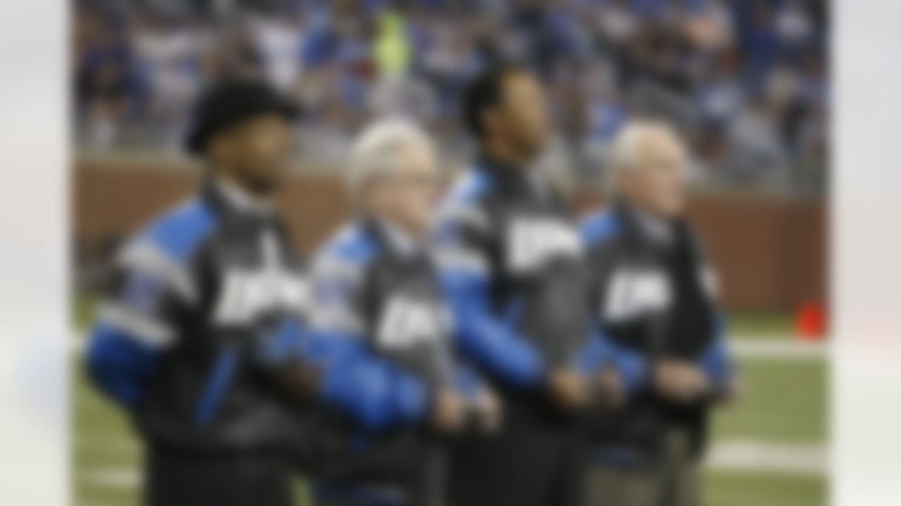 Detroit Lions greats from left, Lem Barney, Larry Yale, Charlie Sanders and Joe Schmidt are seen during halftime of anNFL football game between the Detroit Lions and the Cleveland Browns in Detroit, Sunday, Nov. 22, 2009. (AP Photo/Carlos Osorio)