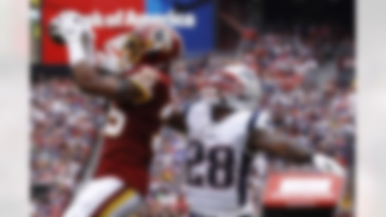 Washington Redskins strong safety Montae Nicholson (35) intercepts the ball ahaed of New England Patriots running back James White (28) during the first half of an NFL football game, Sunday, Oct. 6, 2019, in Washington. (AP Photo/Patrick Semansky)