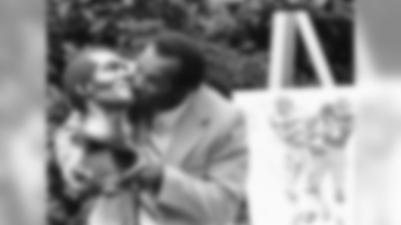 The premier cover corner of the 1960s, Adderley was a rare breed -- a defender who was as elite athletically as the players on offense. He scored nine return touchdowns and twice led the NFL in interception return yards before landing in the Hall of Fame.