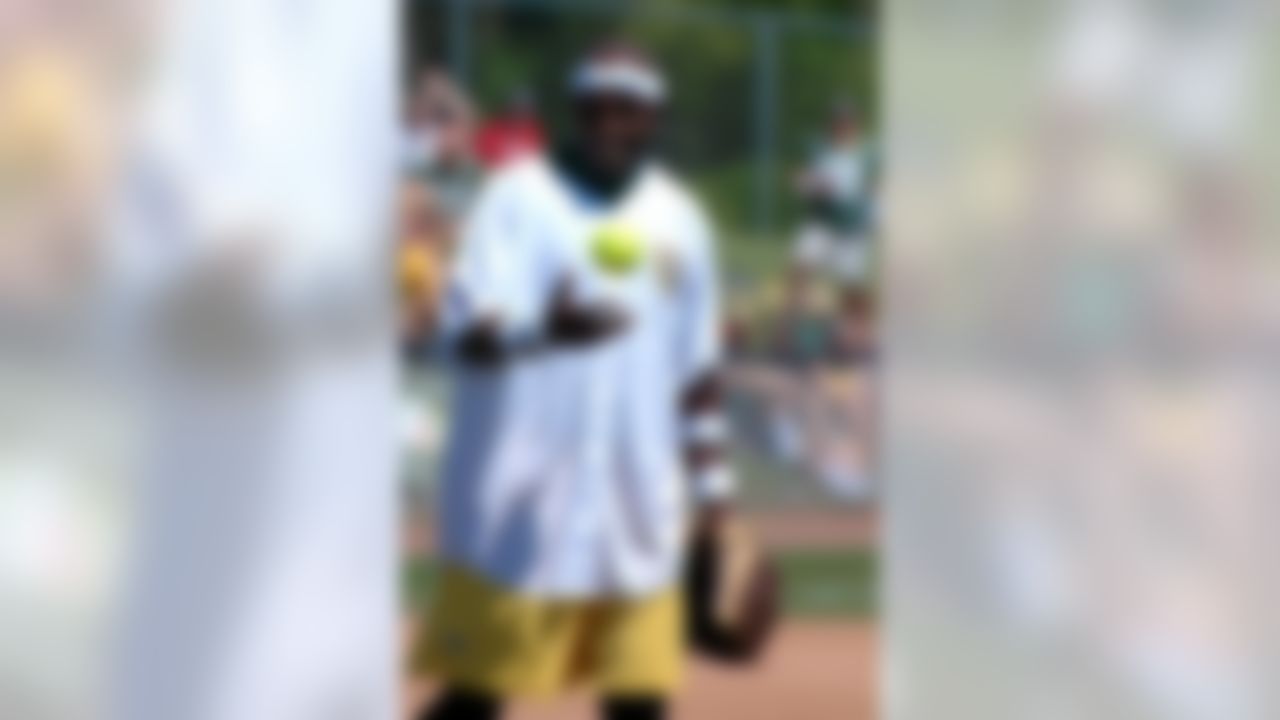 Green Bay Packers Donald Driver charity softball NFL Timber Rattlers