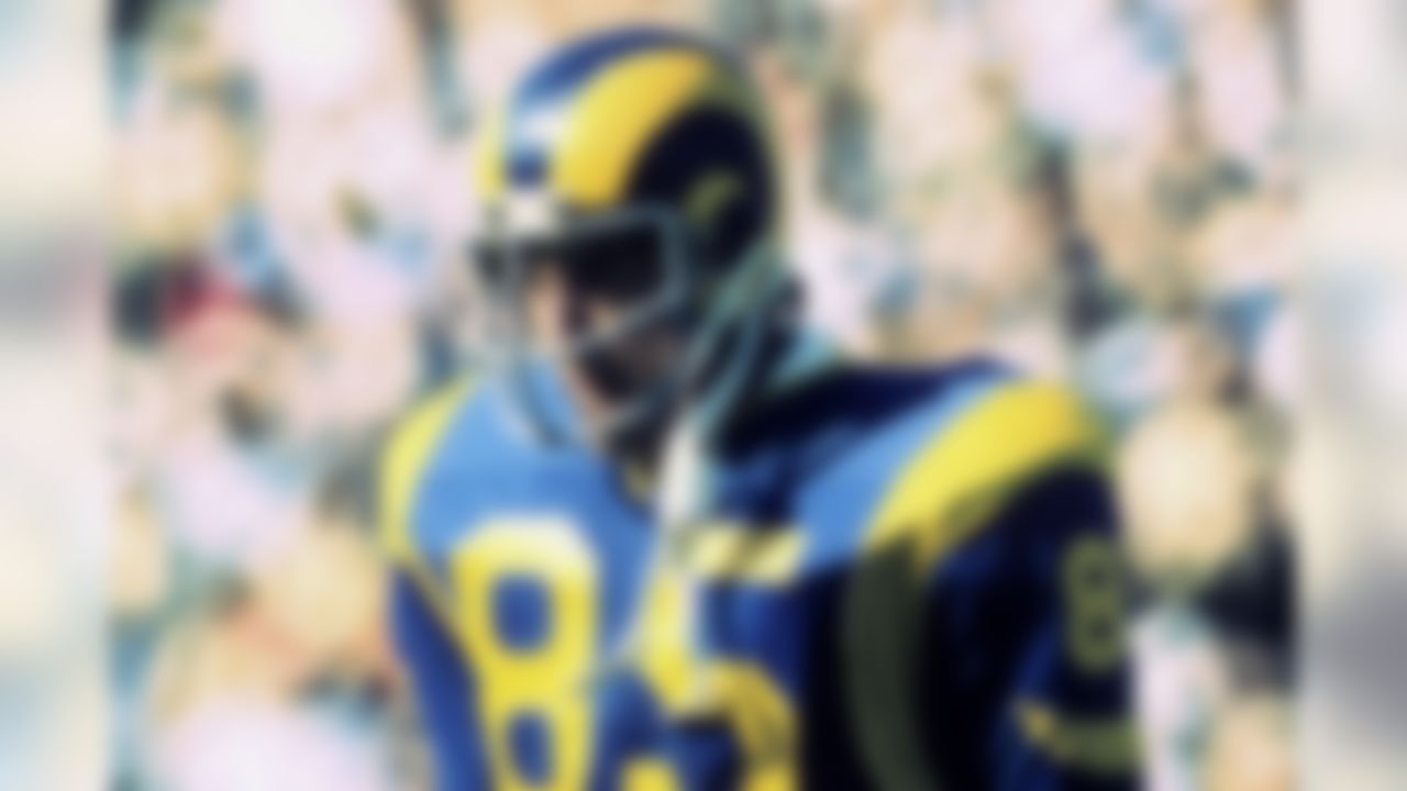 Like Pastorini, Youngblood was a big name in the late '70s, and a guy who was known to play through a lot of pain. The former Rams defensive end deserves to headline this list, as what he did in 1979 has reached legendary status.  Youngblood sustained a broken leg in the divisional playoffs versus the Cowboys, and played through it for two more games. The wounded All-Pro led a defense that shut out the Buccaneers in the NFC Championship, and that kept the Rams in Super Bowl XI, a much closer game than revisionist history suggests.