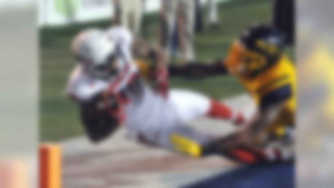 Size: 6-4, 194
Golladay exploded onto the MAC scene as a redshirt freshman last year, introducing himself to the league by way of 73 catches for 1,129 yards and 10 touchdowns. And as if his height (6-4) isn't enough of a problem for opposing defensive backs, Golladay also has some highly impressive hops.