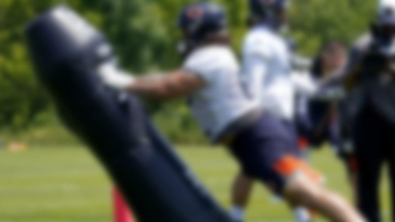 Chicago Bears defensive end LaCale London works on the field during NFL football practice in Lake Forest, Ill., Wednesday, June 9, 2021.