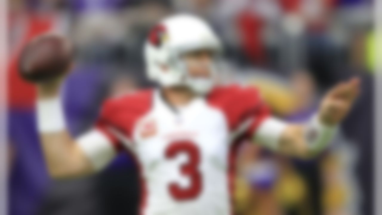 Arizona Cardinals quarterback Carson Palmer throws a pass during the first half of an NFL football game against the Minnesota Vikings, Sunday, Nov. 20, 2016, in Minneapolis. (AP Photo/Andy Clayton-King)