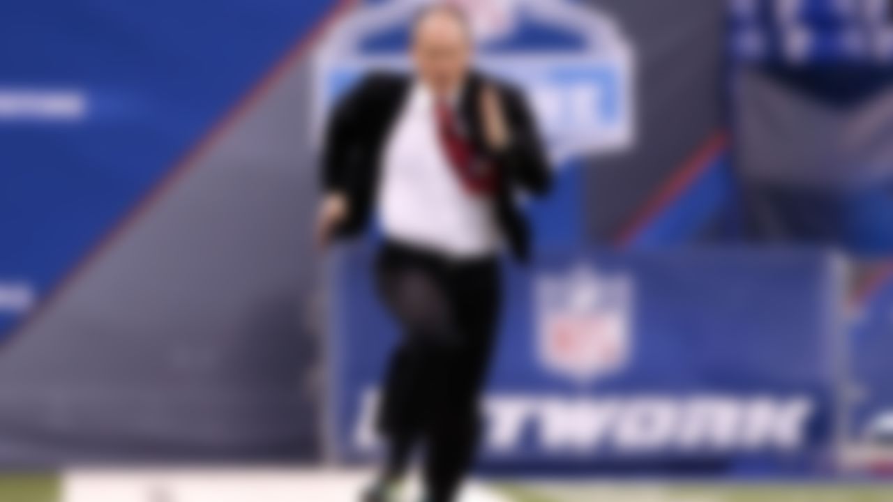 NFL Network's Rich Eisen runs the 40-yard dash at the 2013 NFL Scouting Combine at Lucas Oil Stadium in Indianapolis, on Feb. 25, 2013.