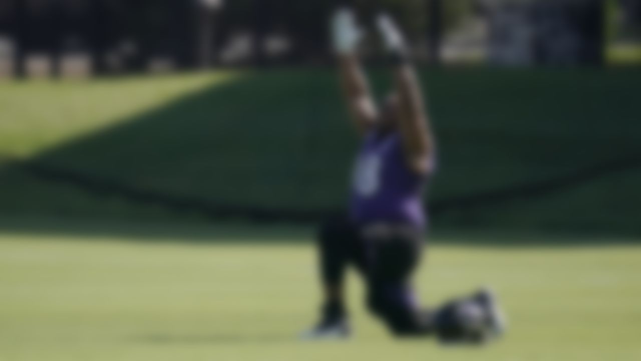 Baltimore Ravens defensive end Brandon Williams works out during the team's NFL football training, Tuesday, June 15, 2021, in Owings Mills, Md.