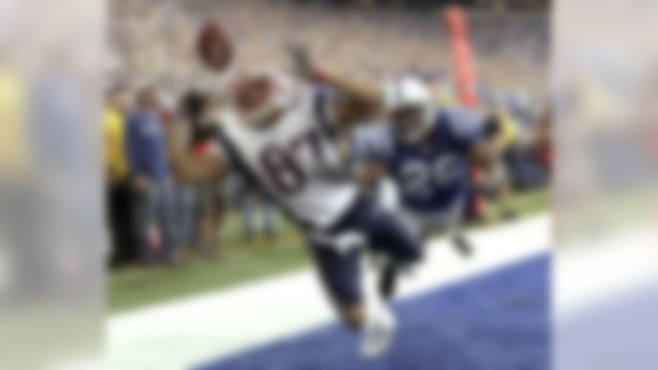 Reche Caldwell of the New England Patriots trys to make a catch over Kelvin Hayden of the Indiapolis Colts  during the AFC Championship game between the New England Patriots and Indianapolis Colts at the RCA Dome in Indianapolis, Indiana on January 21, 2007. Photo by Mike Ehrmann/WireImage.com