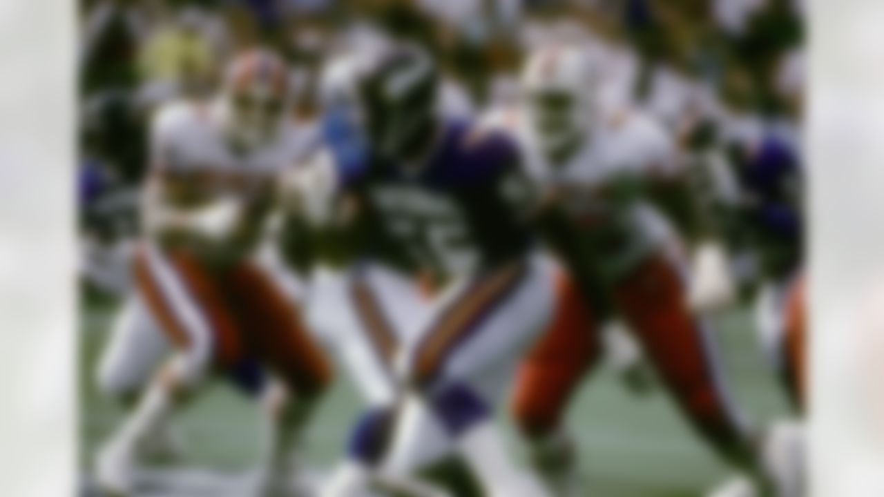 NFC defensive end Chris Doleman (55) of the Minnesota Vikings in action during the NFC's 23-21 loss to the AFC in the 1991 NFL Pro Bowl in Honolulu, Hawaii. (AP Photo/NFL Photos)
