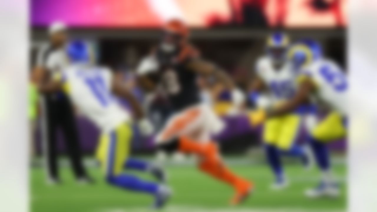 Cincinnati Bengals running back Joe Mixon (28) carries the ball during Super Bowl LVI against the Los Angeles Rams on Sunday, February 13, 2022 in Inglewood, California.