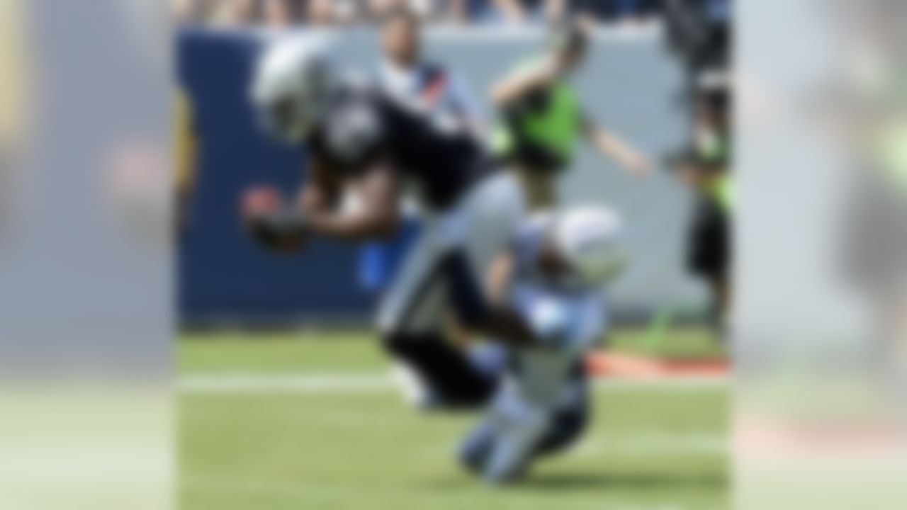 Oakland Raiders wide receiver Amari Cooper (89) breaks away from Tennessee Titans cornerback Adoree' Jackson (25) as Cooper scores a touchdown on an 8-yard pass in the first half of an NFL football game Sunday, Sept. 10, 2017, in Nashville, Tenn. (AP Photo/Mark Zaleski)