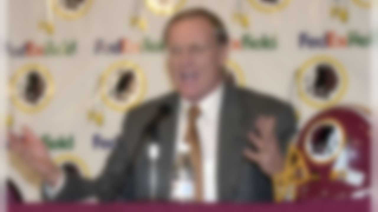 Pitt graduate Marty Schottenheimer, coach of 4 NFL teams and