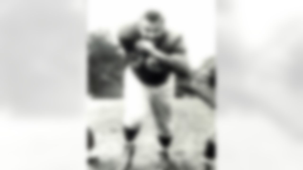 Hall of Fame offensive lineman Lou Creekmur, who starred on the Lions' three NFL championship teams of the 1950's. (Pro Football Hall of Fame)