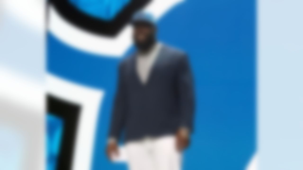 Alabama defensive tackle A'Shawn Robinson poses for a photo after being selected by the Detroit Lions during the 2016 NFL Draft at the Auditorium Theatre on Friday, April 29, 2016 in Chicago. (Perry Knotts/NFL)