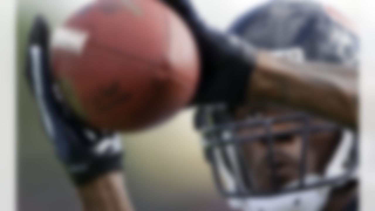 Houston Texans wide receiver Andre Johnson catches a pass during a NFL football training camp practice Saturday, July 31, 2010 in Houston. (AP Photo/David J. Phillip)