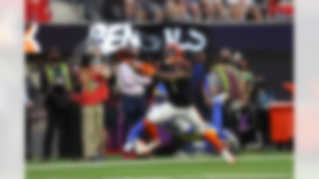 Cincinnati Bengals wide receiver Ja'Marr Chase (1) makes a diving catch during Super Bowl LVI on Sunday, February 13, 2022 in Inglewood, California.