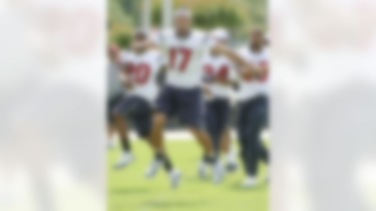 Houston Texans receiver Glenn Martinez (17) warms up during an NFL football mini camp, Wednesday, May 19, 2010, in Houston. (AP Photo/Dave Einsel)